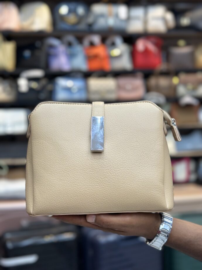 ⁦Sac Adèle⁩ - الصورة ⁦2⁩